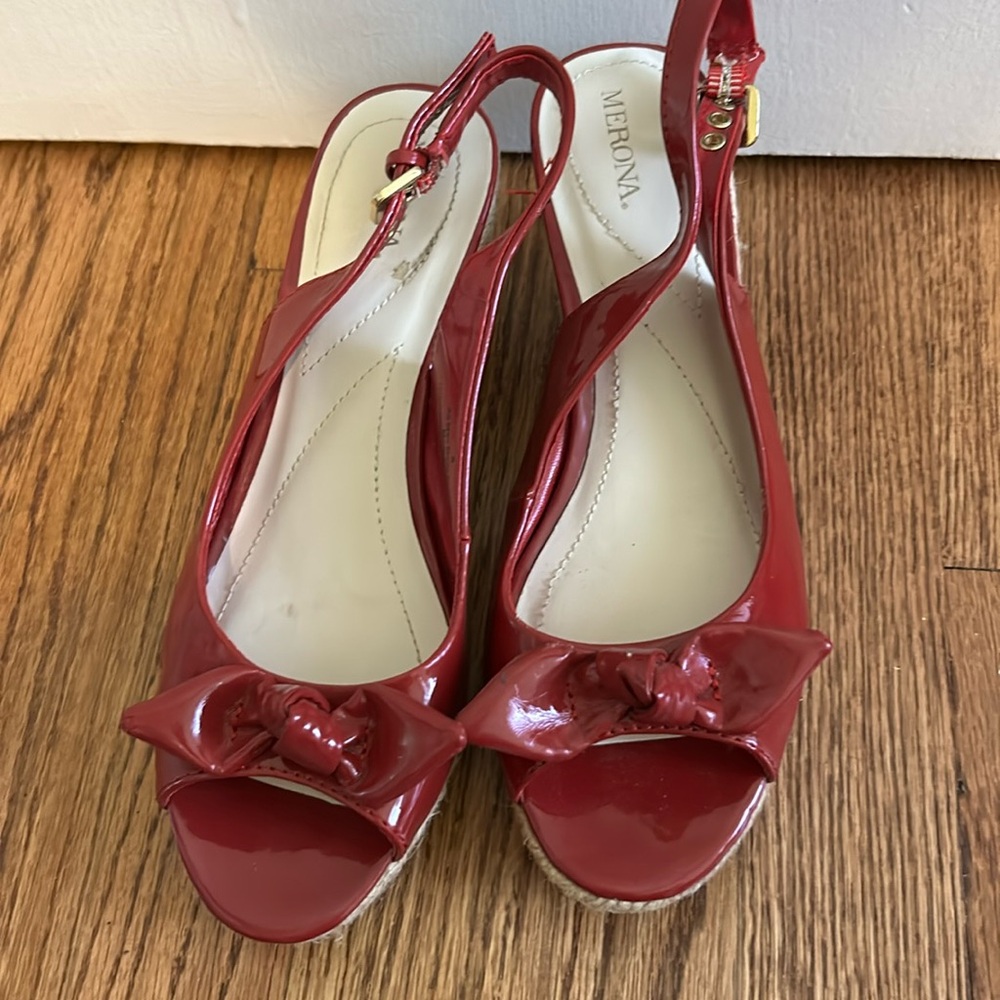 Red wedges